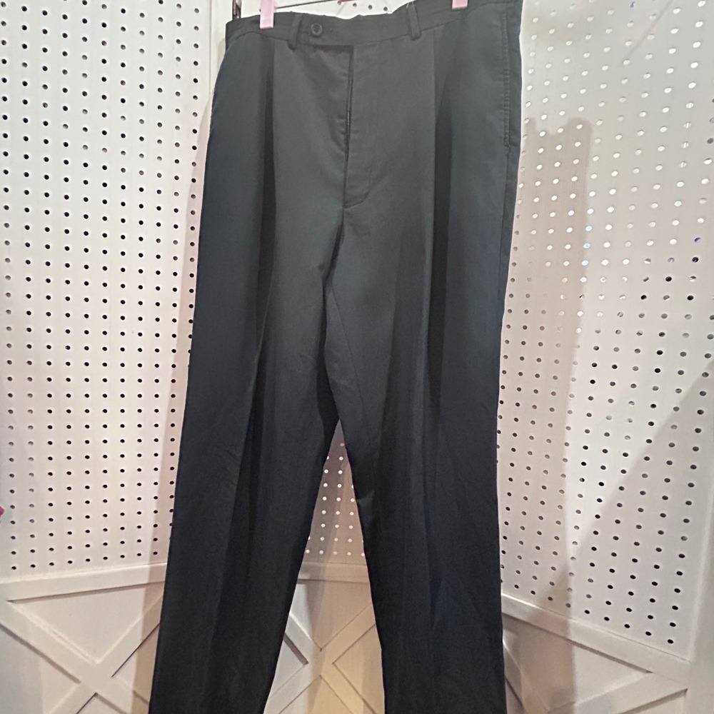 Geoffrey Beene Mens Classic Pleated Black Dress Pants 46R 40W